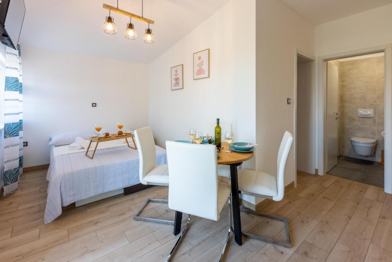 Summer Breeze Appartement Crikvenica Buitenkant foto
