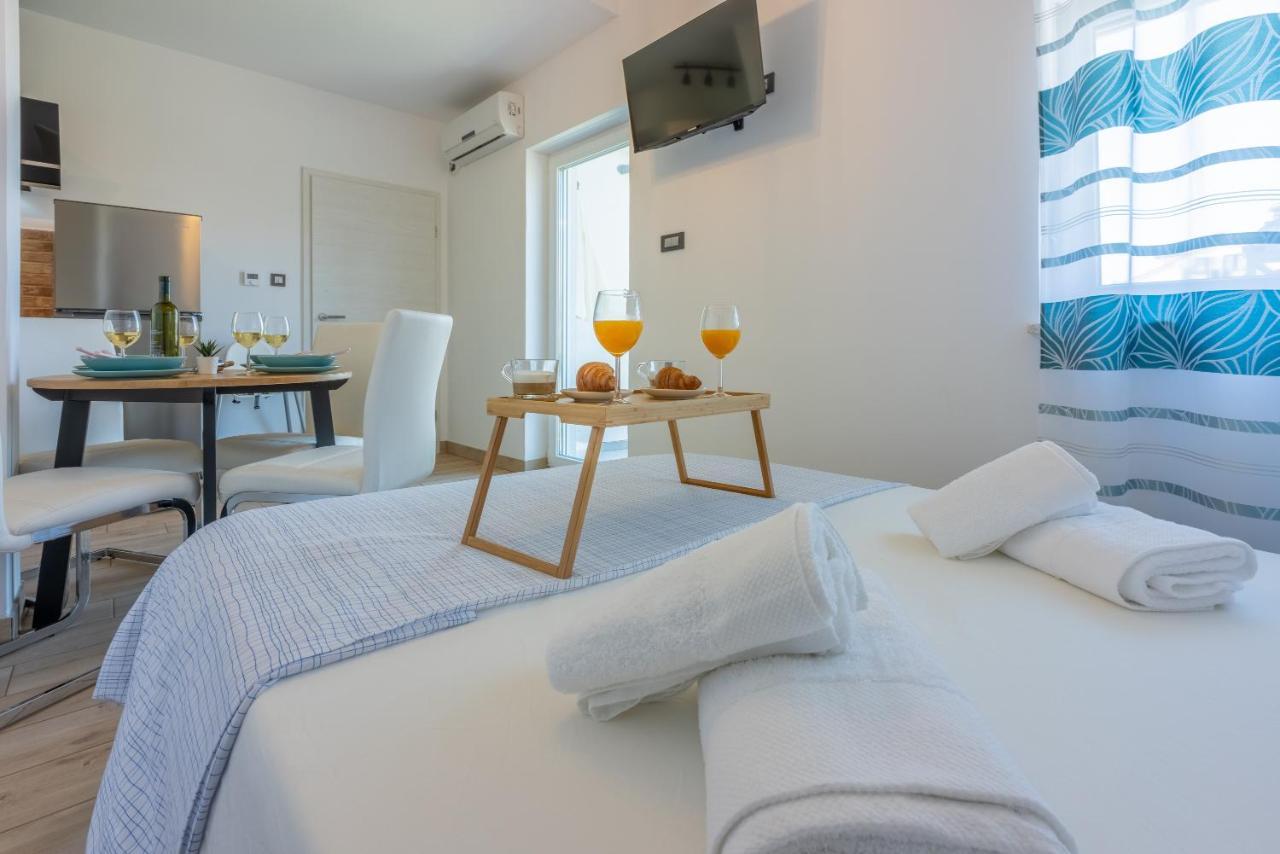 Summer Breeze Appartement Crikvenica Buitenkant foto